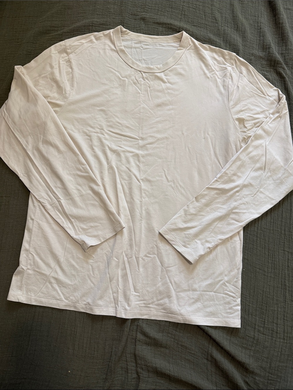 lululemon athletica Men's Long Sleeve Crew — Cream